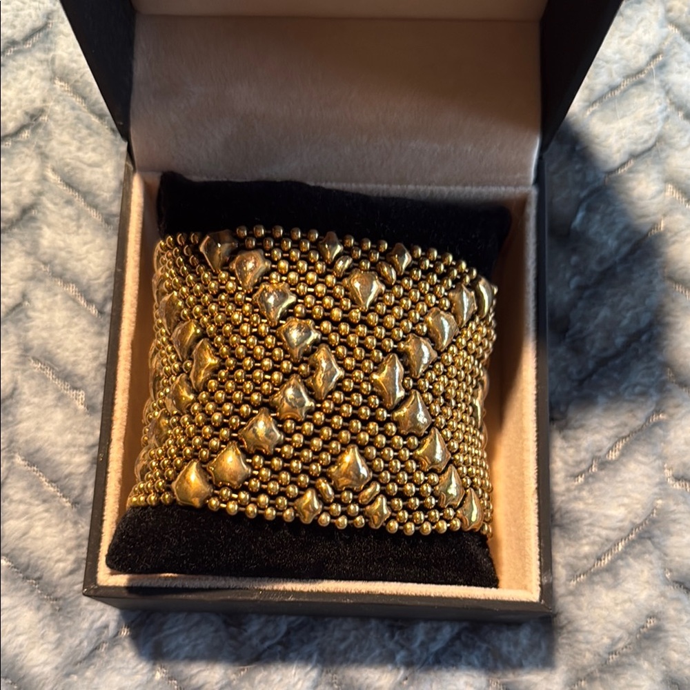 Sergio Gutierrez Liquid Metal Collection Box